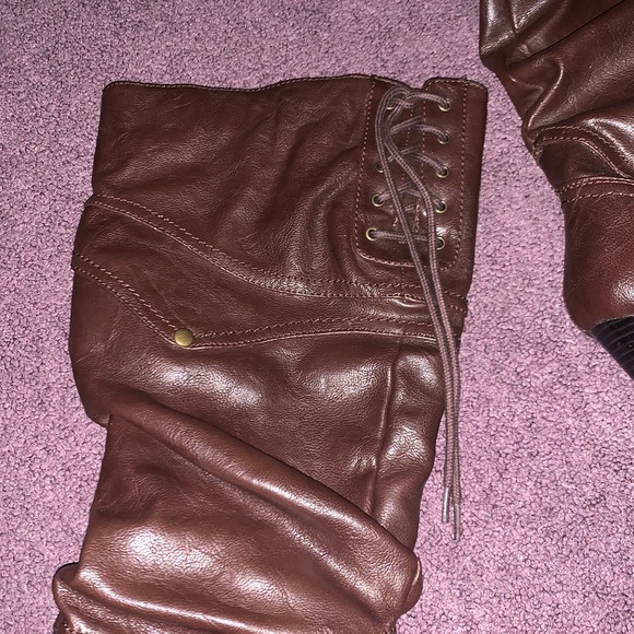 Mini heel brown boots👢 - Picture 4 of 6